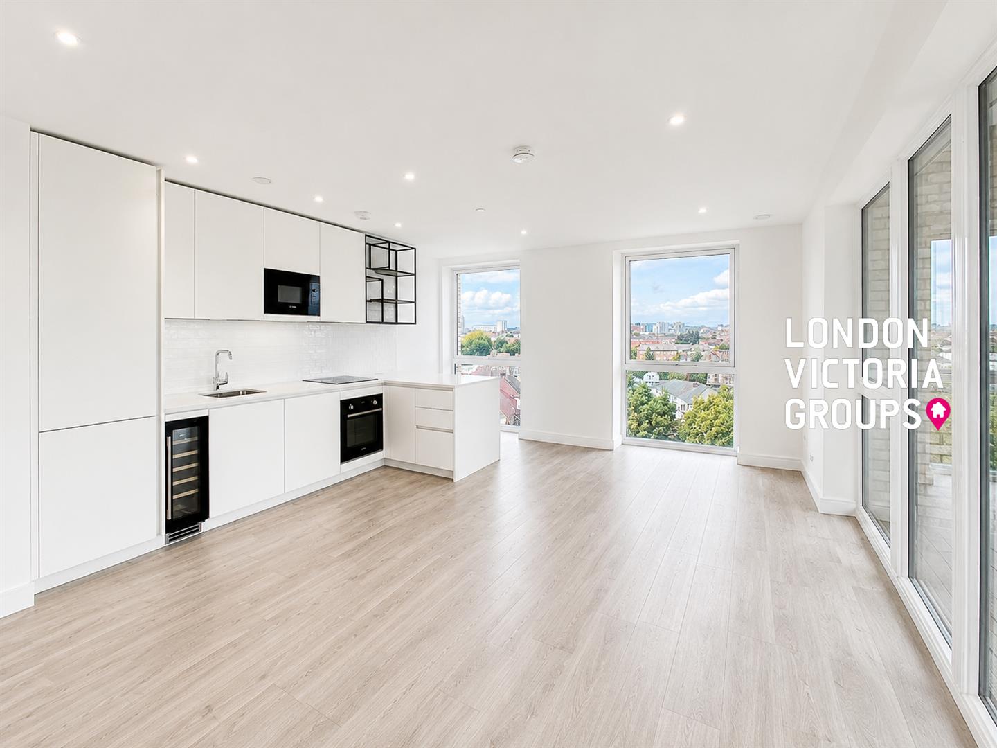 2 bed property in Unison House, 90 Beresford Avenue, London